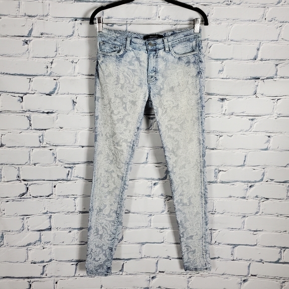 J Brand Skinny Leg Jeans in Vintage Bandana - Picture 2 of 9